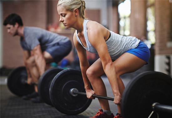 Bí quyết thon thả chỉ sau một đêm của chị em nhà Kardashian - Ảnh 2.