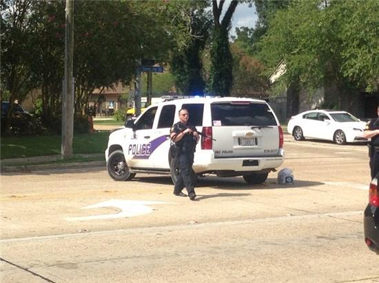 my: xa sung ban 7 canh sat, 3 nguoi thiet mang hinh anh 1