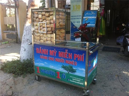 bánh mì từ thiện