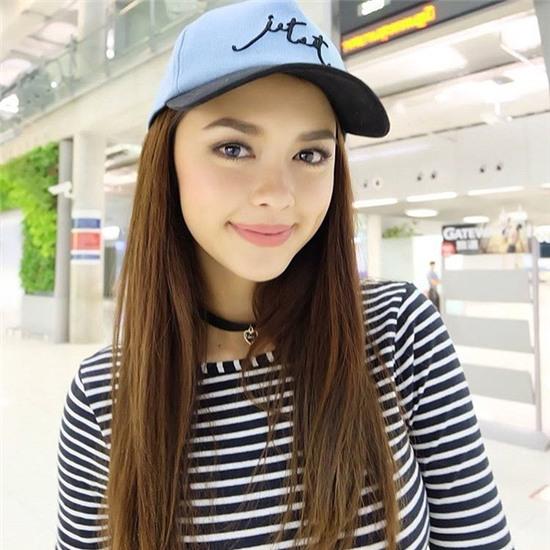 Thay vì chạy theo xu hướng, hot girl Thái lại chỉ trung thành với 6 kiểu tóc quen thuộc này - Ảnh 24.