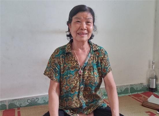 Cu ba cung cap nuoc mien phi 'cuu nang' Ha Noi hinh anh 2