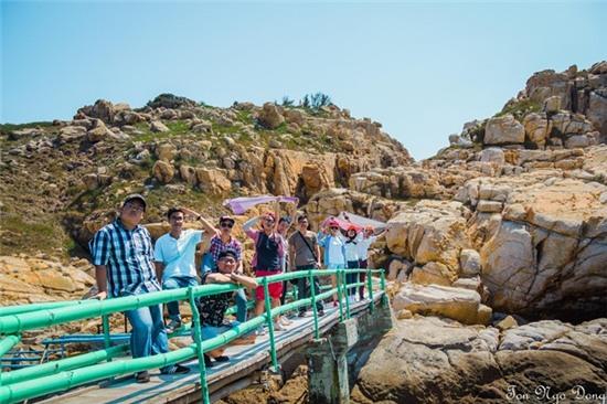 Bai tam doi duy nhat Viet Nam o dao Yen hinh anh 2