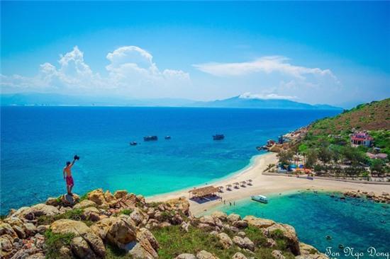 Bai tam doi duy nhat Viet Nam o dao Yen hinh anh 4