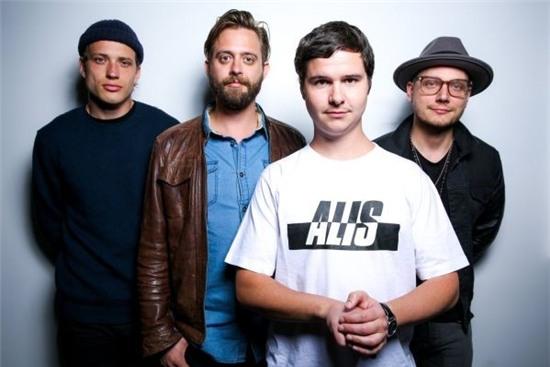 10 ca khuc gay chu y nhat nua dau 2016 hinh anh 5