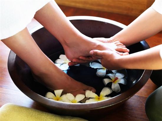 massage bàn chân