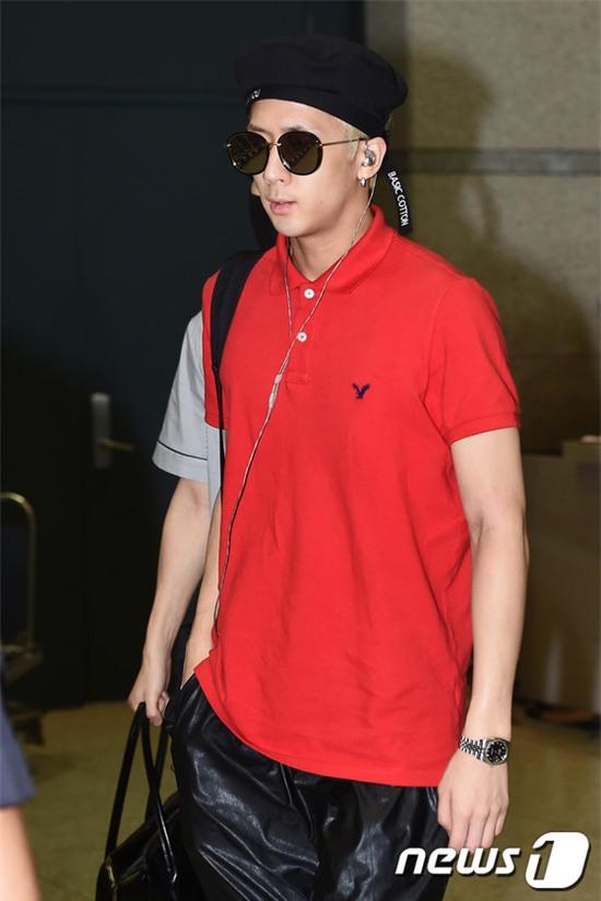 Yoona (SNSD) thả dáng sang chảnh, IU bị tố làm mũi khi xuất hiện tại sân bay - Ảnh 14.