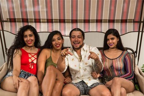 ky la chuyen 1 chong song hanh phuc voi 3 vo o my - 1