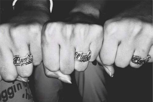 ky la chuyen 1 chong song hanh phuc voi 3 vo o my - 7