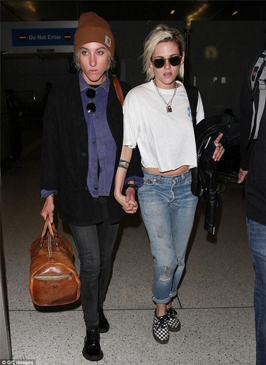 Kristen Stewart thua nhan dang yeu dong gioi hinh anh 2