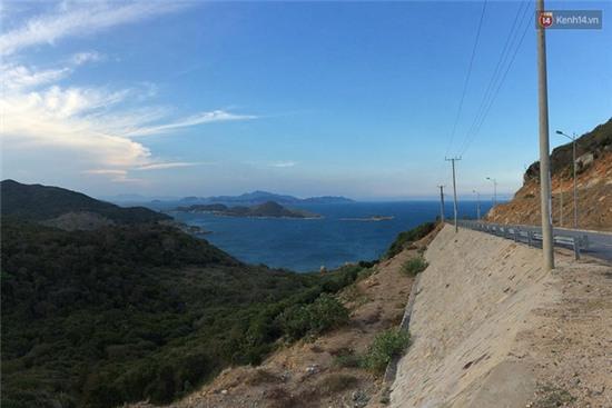 4 cung đường ven biển đẹp hoành tráng ở Việt Nam chỉ khiến bạn muốn đi hoài, đi mãi... - Ảnh 15.