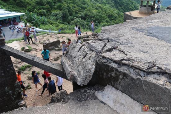 Chùm ảnh: Thiên hạ đệ nhất hùng quan đang chết dần giữa lằn ranh Huế - Đà Nẵng - Ảnh 9.