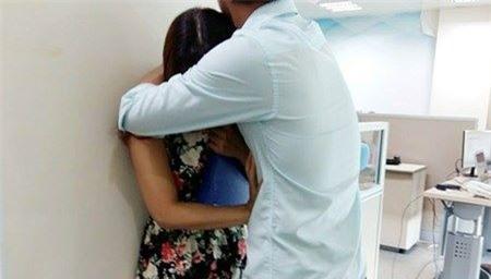 Nu thuc tap sinh to tham phan ga tinh hinh anh