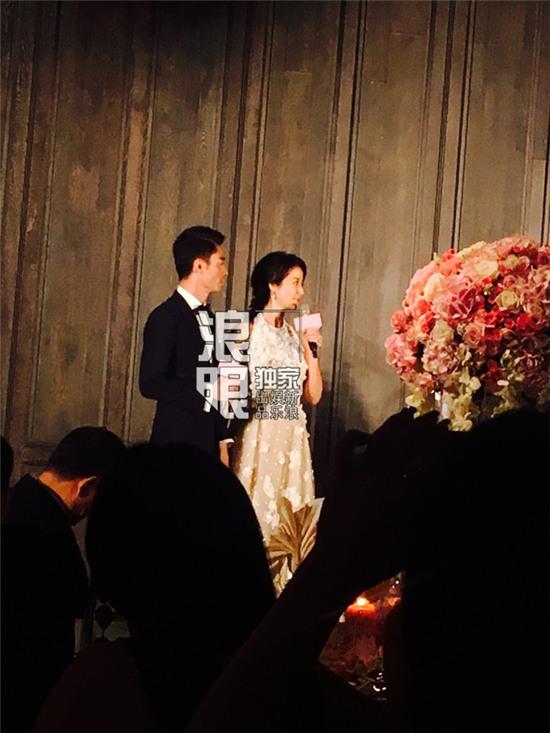 Cuối cùng Hoắc Kiến Hoa đã nở nụ cười hạnh phúc, khóa môi Lâm Tâm Như cực ngọt ngào tại đám cưới - Ảnh 24.