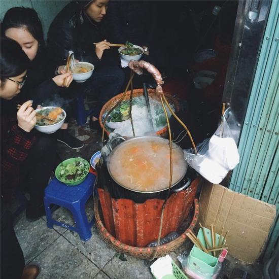 Có đi khắp nơi ăn bún ốc, rồi cũng chẳng bằng 6 quán siêu ngon ở Hà Nội này - Ảnh 2.