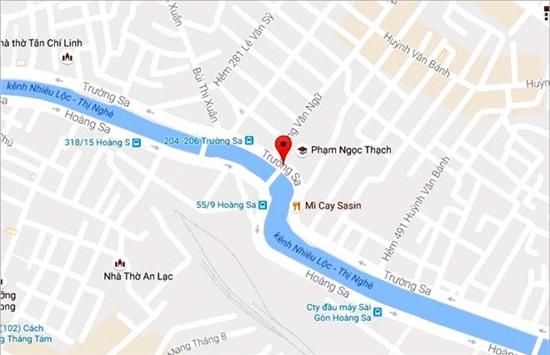 'Ho tu than' tren duong Truong Sa nhet duoc ca chiec xe buyt hinh anh 5