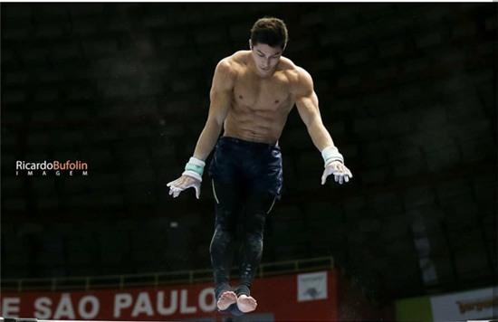 Đây chính là chàng VĐV sở hữu nụ cười như muốn đốt cháy cả sàn đấu ở Olympic 2016! - Ảnh 14.