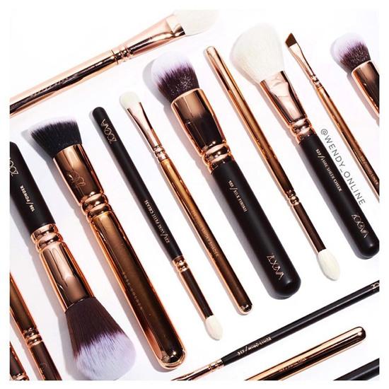 Cô nàng gốc Việt với BST hàng trăm món mỹ phẩm và Instagram toàn ảnh flat lay siêu đẹp - Ảnh 7.