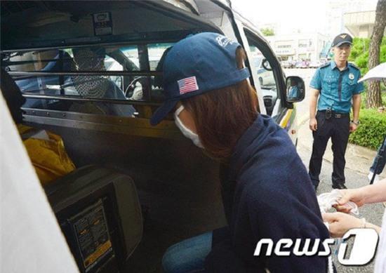 Cô Lee - người phụ nữ đầu tiên nộp đơn kiện nam ca sĩ họ Park lên tòa án.