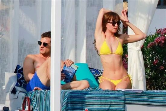 Sao '50 sac thai' ke chuyen dong phim sau vu khung bo hinh anh 1