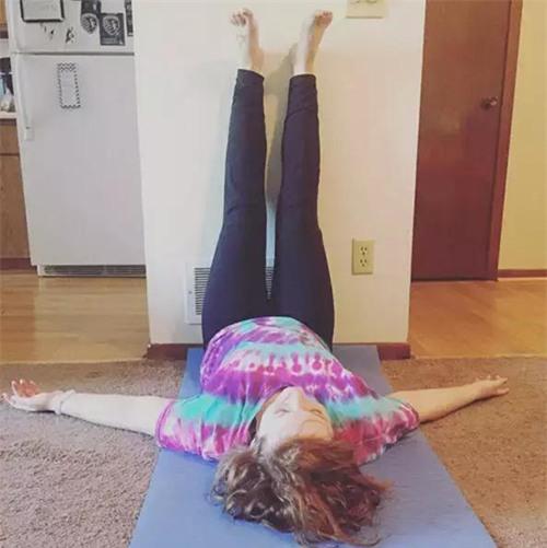 chan thon, dui gon khong kho chi can dua chan vao tuong moi ngay - 6