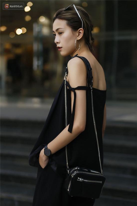 Street style 2 miền: Hà Nội toàn đen trắng đối lập Sài Gòn rực rỡ sắc màu - Ảnh 6.