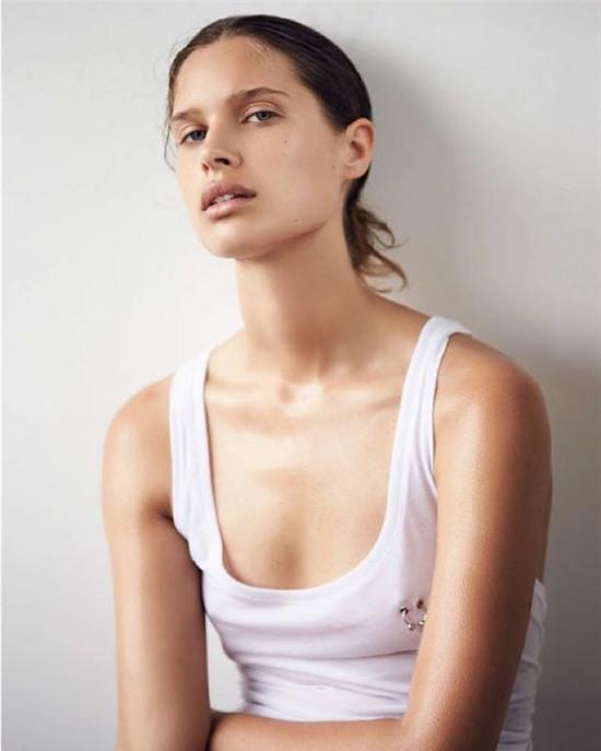 Sau khi Kendall Jenner xỏ khuyên ngực, dân tình đổ xổ diện áo xỏ khuyên siêu độc đáo - Ảnh 8.