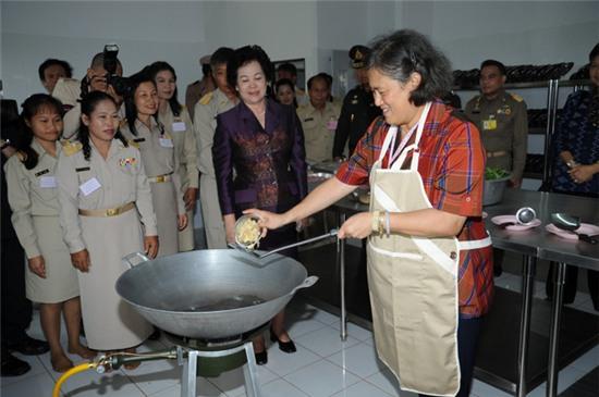 Điểm mặt những công chúa có nhan sắc gây tranh cãi trên thế giới - Ảnh 5.