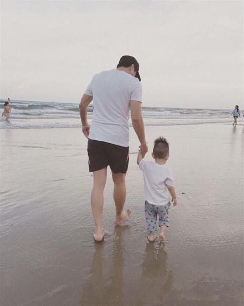 ong-xa-vy-oanh-lan-dau-lo-dien-2