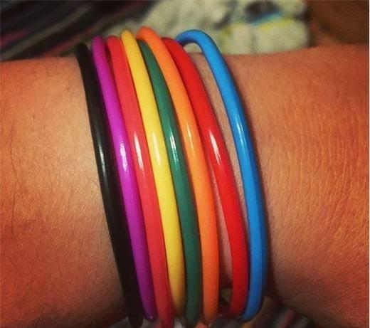 bat cuoi khi ngam lai cac kieu mot tung lam 