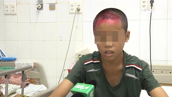 clip: be trai bi bo nem keo xuyen so nao hinh anh 1