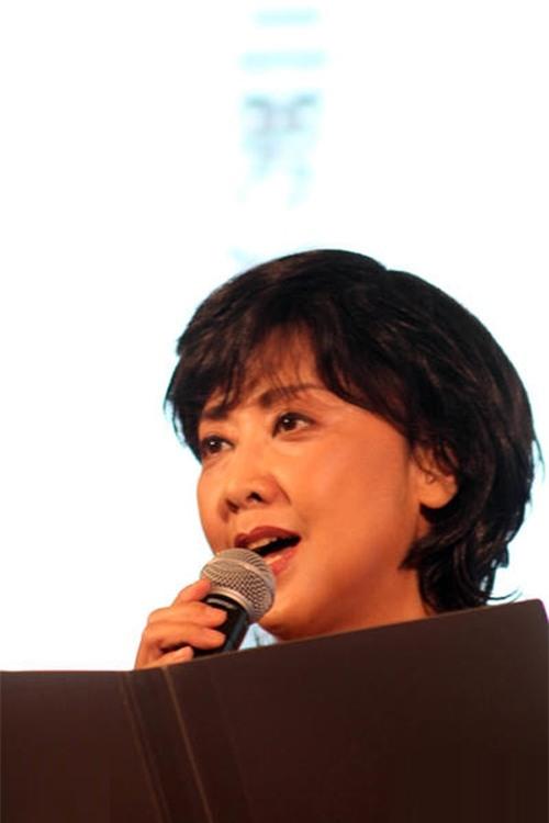 tay-luong-nu-vuong-chu-lam-van-dep-tuoi-64