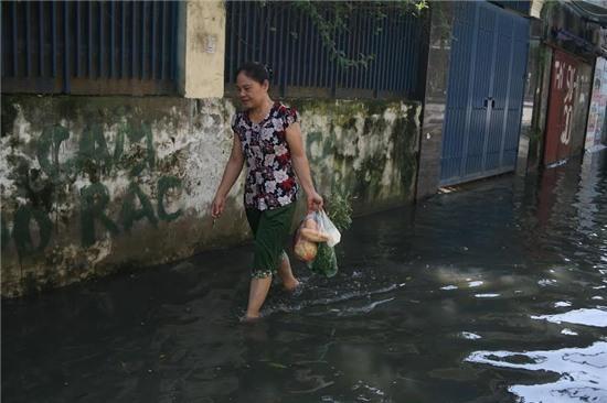 nước ngập, phường tứ liên, hà nội