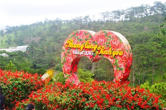 Can le, phong nghi o Da Lat van e he hinh anh 2