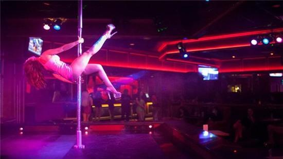 Nguoi dan ong chet tham sau khi gap vu cong khoa than hinh anh 7