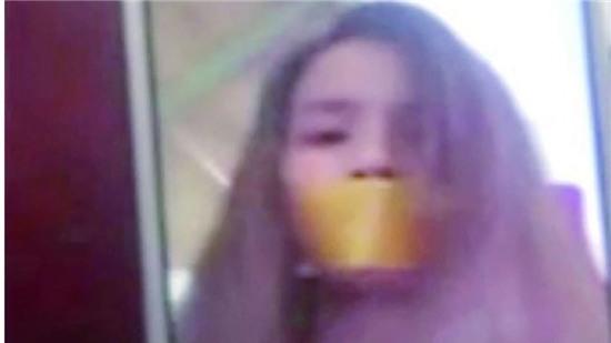 Người vợ giả vờ bị bắt cóc để lừa tiền của chồng.