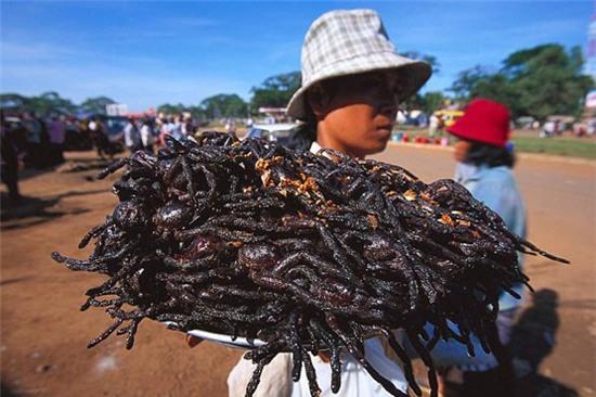 nhen den - mon an dang so nhung khong the thieu o campuchia hinh anh 1