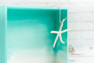 Mang không khí biển về phòng với kệ gỗ vỏ sò cực dễ làm - Ảnh 8.