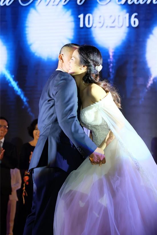 Khánh Thi một mình đến chúc mừng đám cưới tình cũ Chí Anh - Ảnh 19.