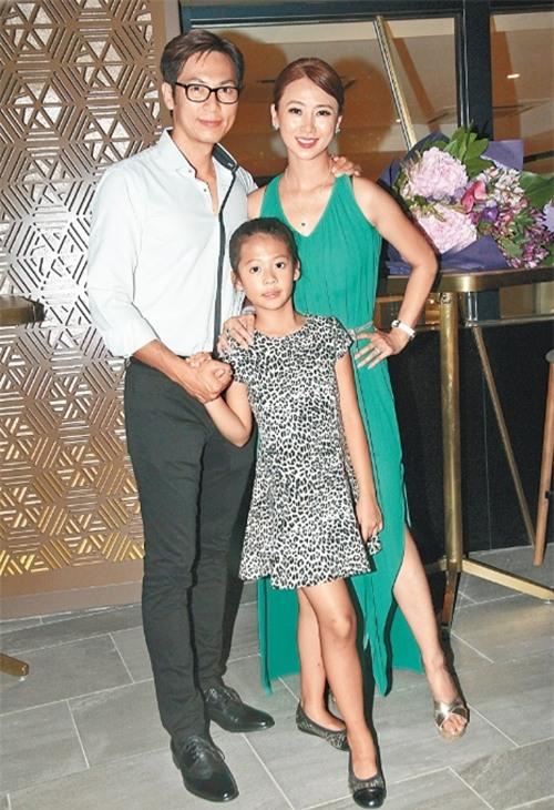 sao-phim-18-ong-hong-hanh-phuc-voi-hon-nhan-muon-mang-1