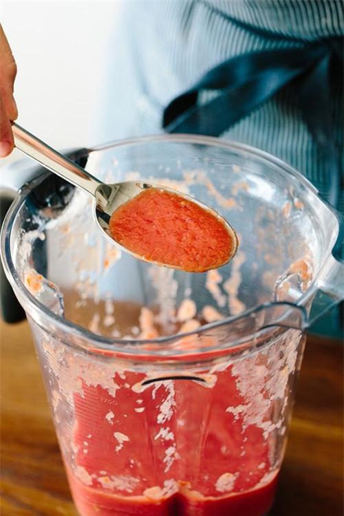 bat ngo voi tuyet chieu tri hoi nach nho mot qua ca chua - 3