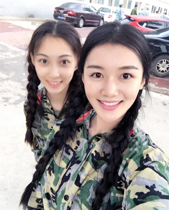 Chùm ảnh: Những nữ thần xinh đẹp bậc nhất trong mùa học quân sự ở Trung Quốc - Ảnh 16.