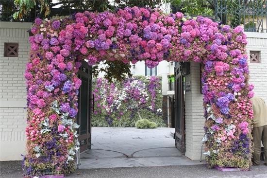 le-an-hoi-trang-tri-bang-8700-canh-hoa-nhap-cua-dai-gia-ha-thanh