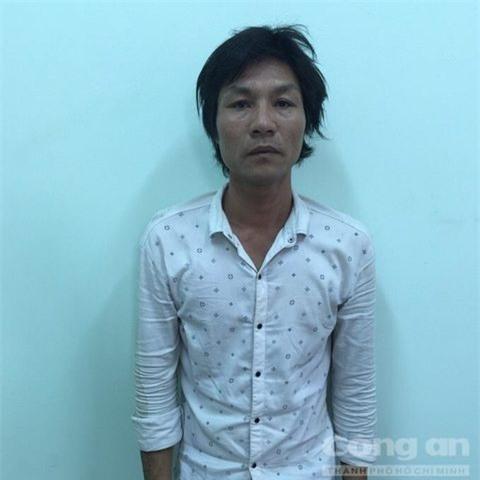 Ghen tuông, đánh dập mặt, cắt tai tình địch ngay tại phòng - Ảnh 1.