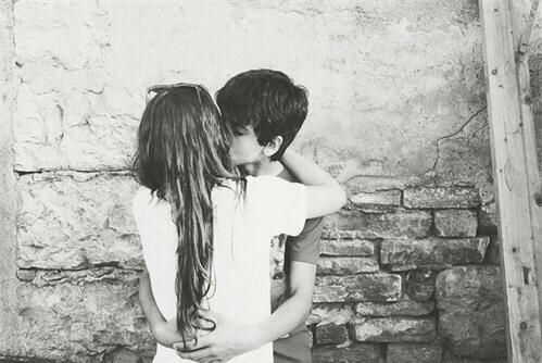 Đôi khi hạnh phúc không phải là cùng nhau đi hết một quãng đường dài...