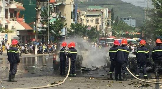 nổ ô tô ở quảng ninh, chết cháy