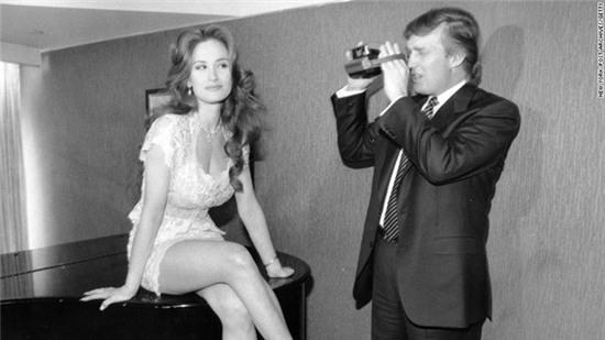 Xuat hien them video 'nguoi lon' co ong Trump hinh anh 1