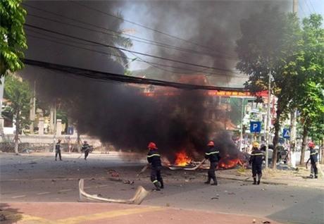 Noi dau xe long cua vo tai xe chet oan trong vu no taxi: Cau hen ho thanh loi tuyet menh - Anh 1