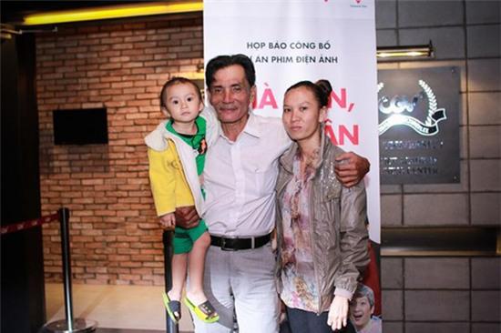 nhung-sao-viet-tai-hon-voi-vo-tre-kem-hang-chuc-tuoi-3