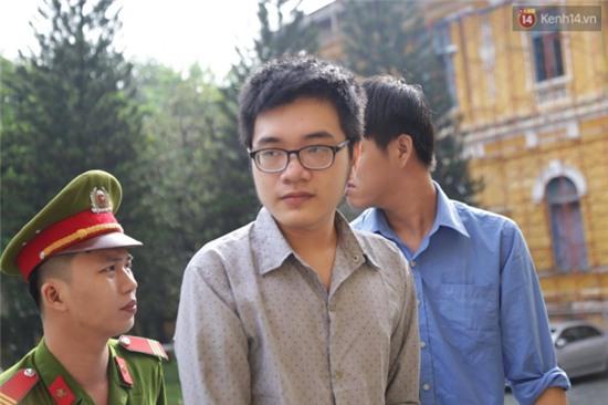 Phúc thẩm vụ giết người phân xác ở Sài Gòn: Phiên tòa kết thúc sau 50 phút vì bị cáo có dấu hiệu tâm thần - Ảnh 1.