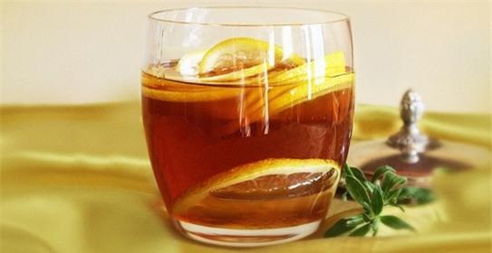 Chanh + mật ong + nước ấm = Siêu lợi ích cho buổi sáng - Ảnh 1.